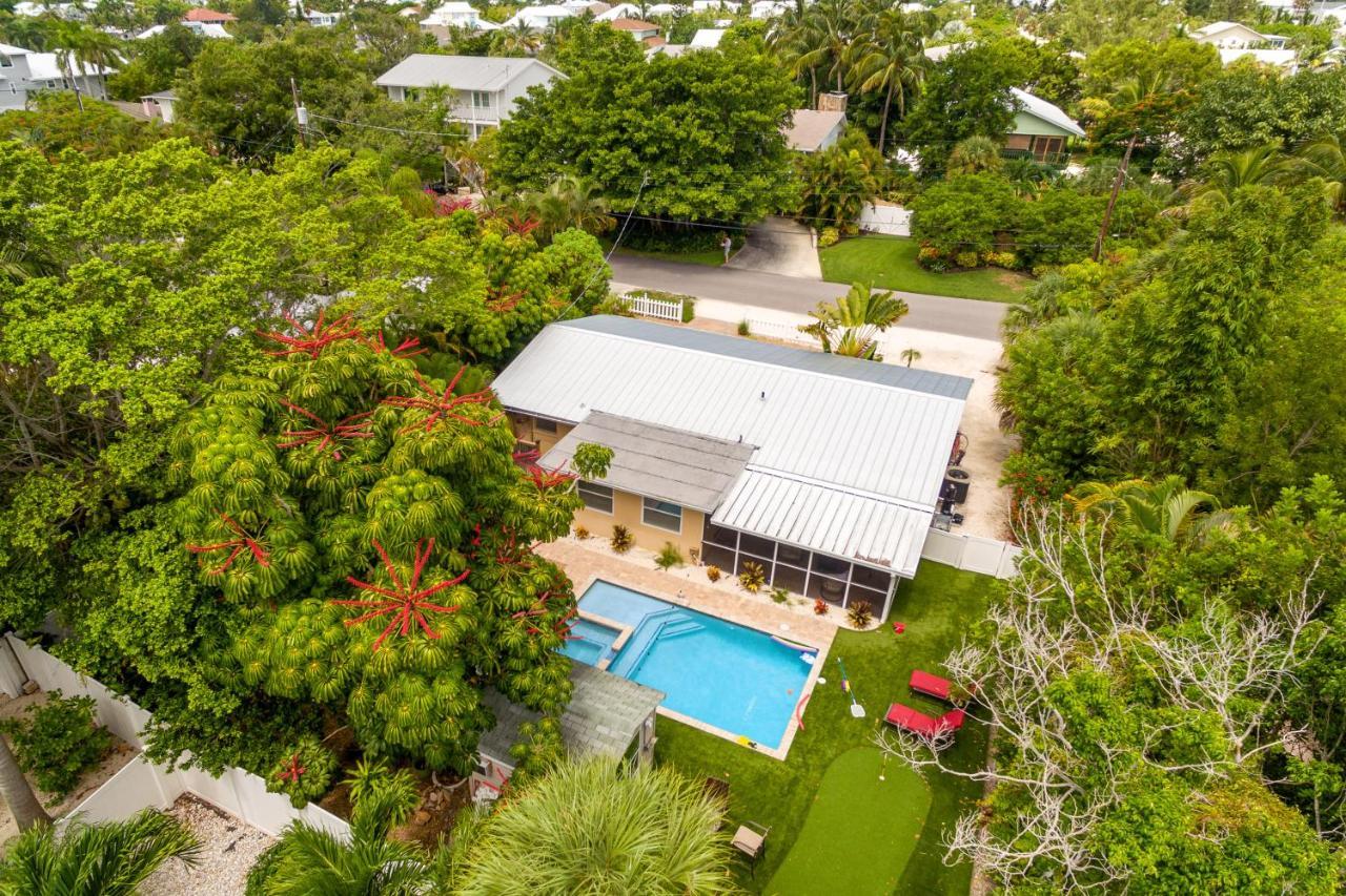 Villa Getaway On Gladiolus Anna Maria Esterno foto