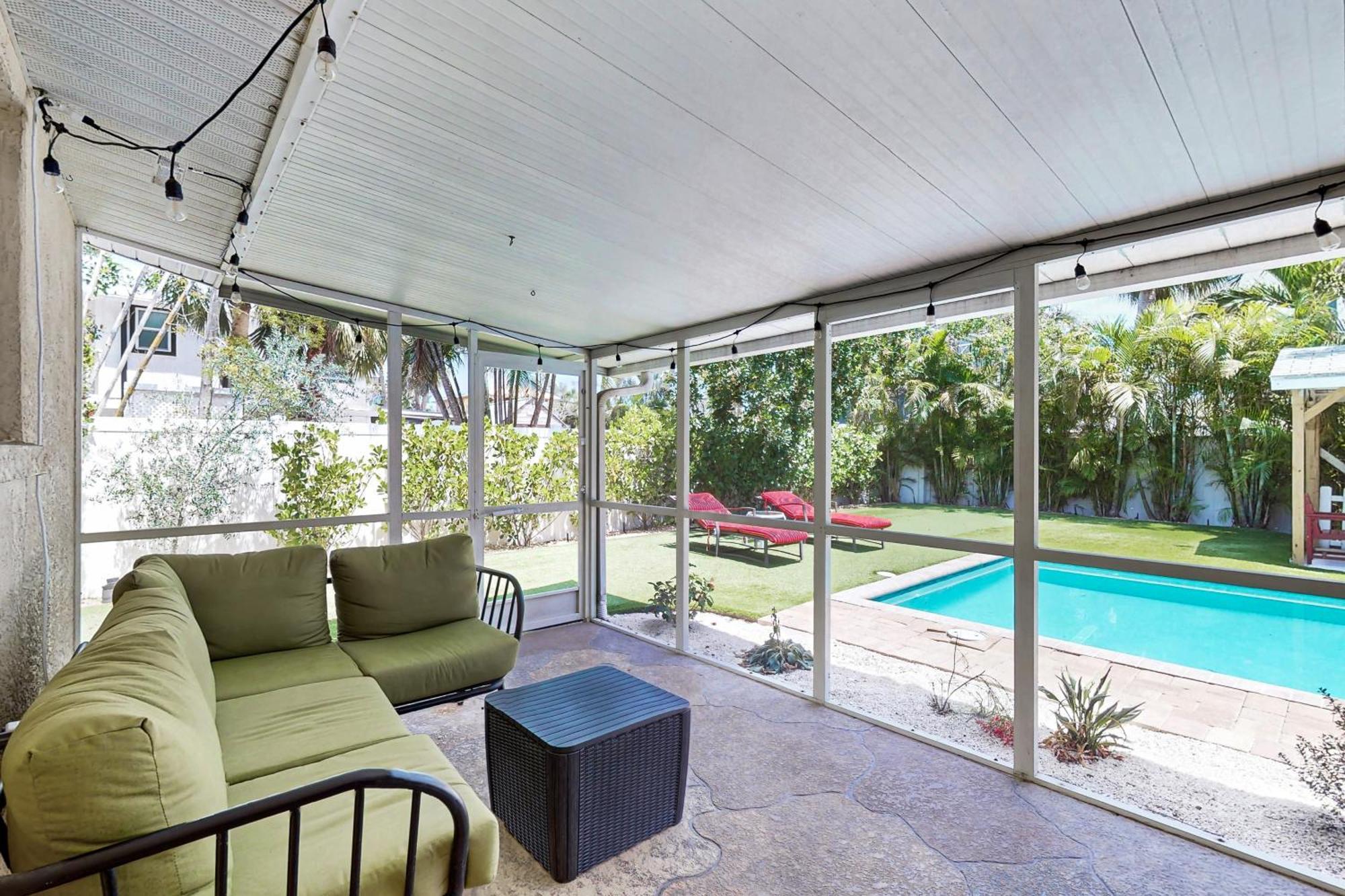 Villa Getaway On Gladiolus Anna Maria Esterno foto